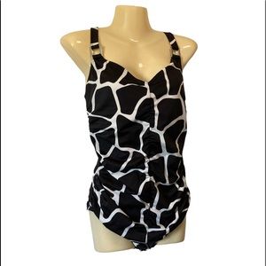 Lands’ End Swimsuit One Piece Underwire Support Tank Crisscross Straps Size 14